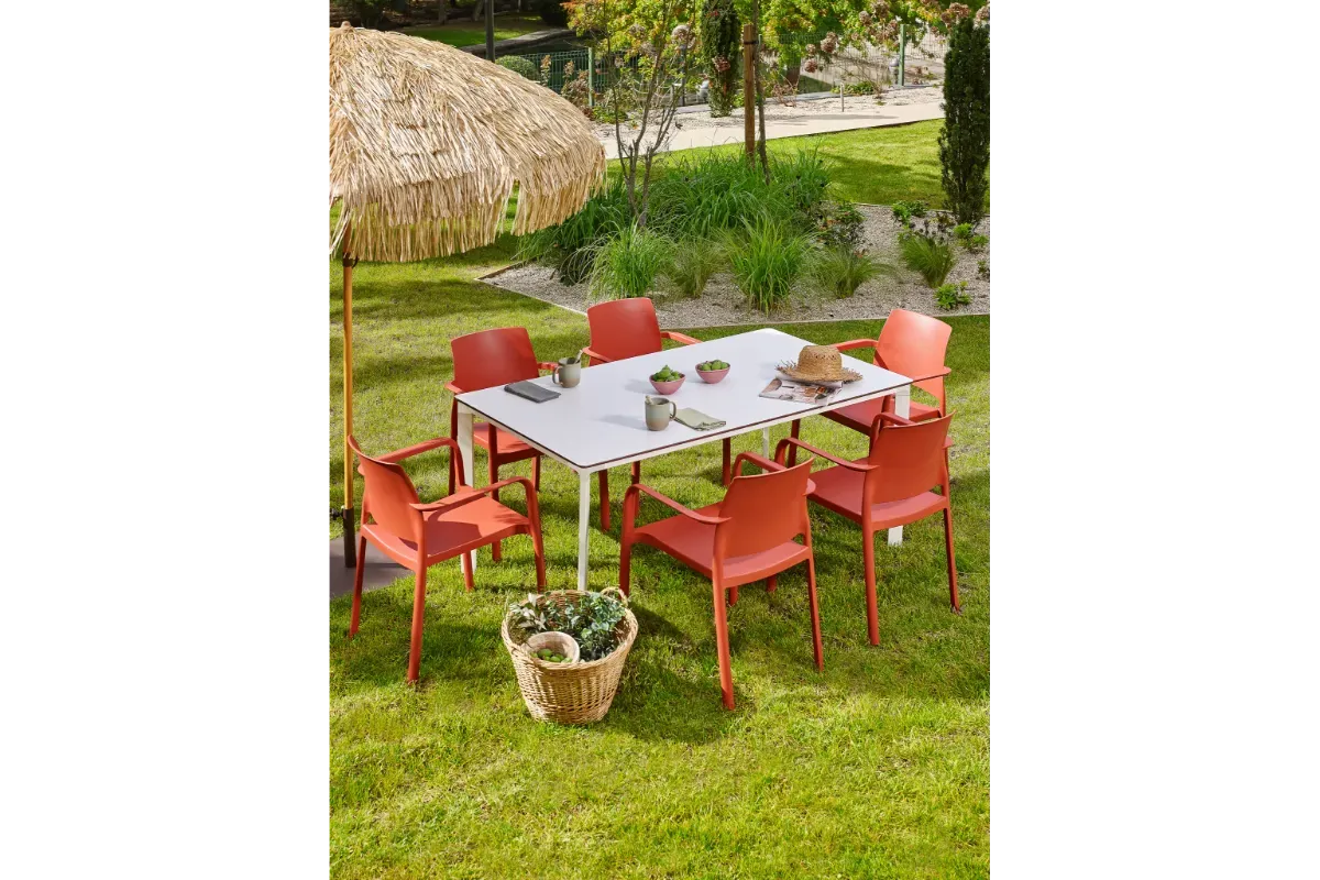 Manao - Parasols et pieds