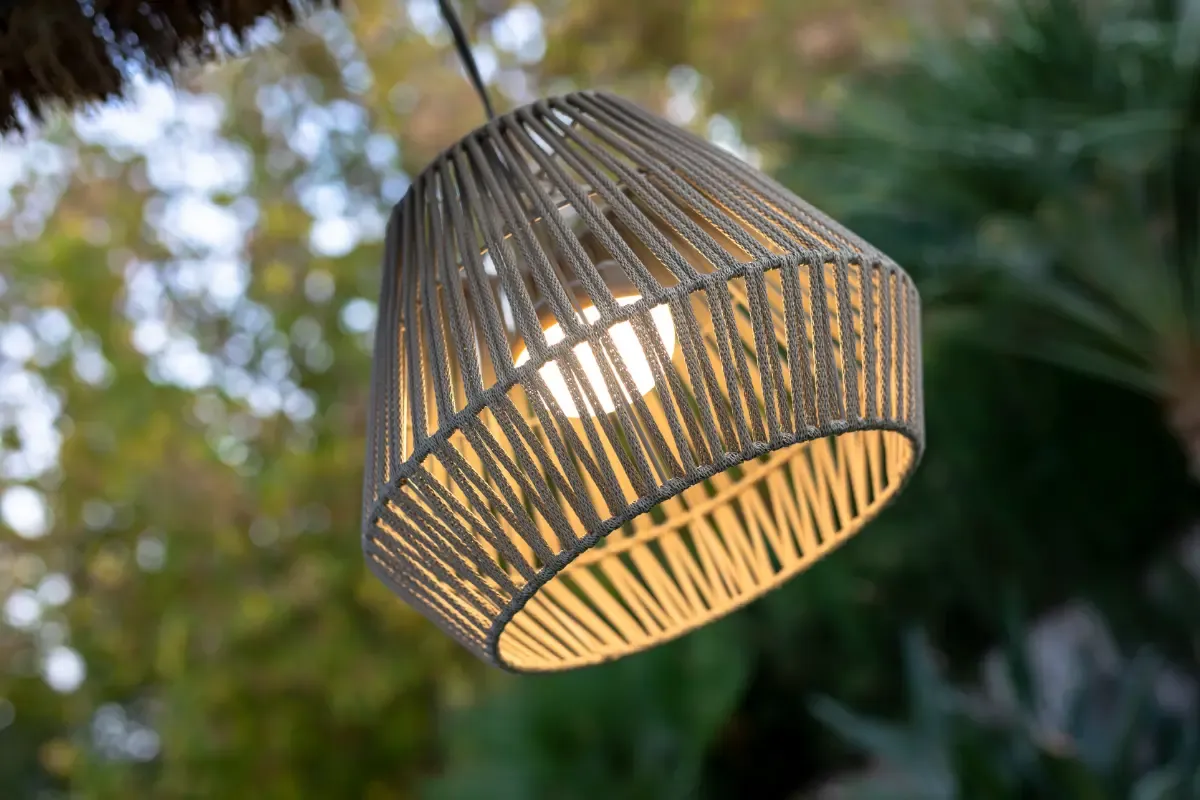 Conta 30 - Luminaires