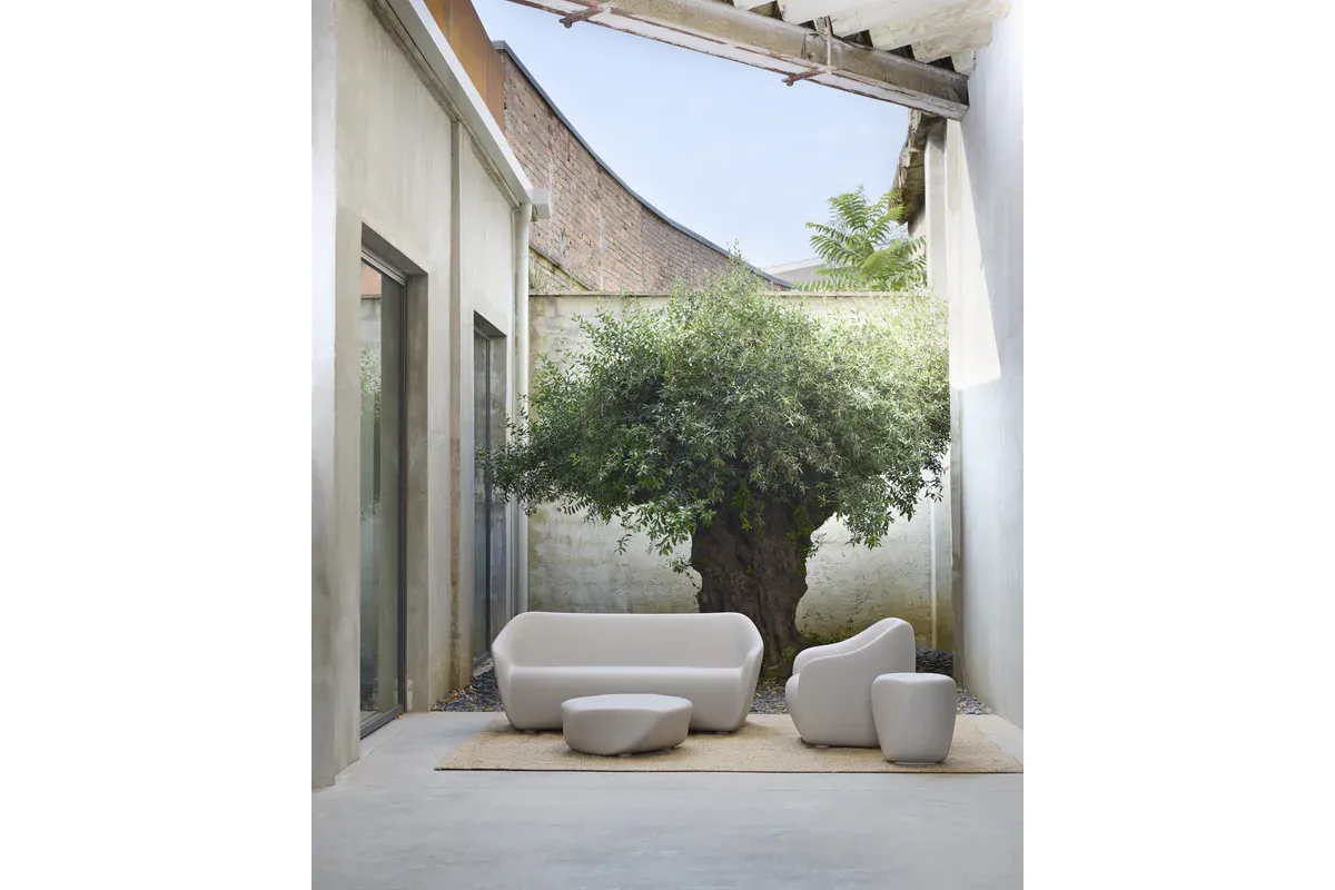 Rebor Sofa - Monobloc