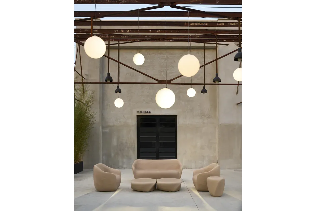 Rebor Sofa - Monobloc